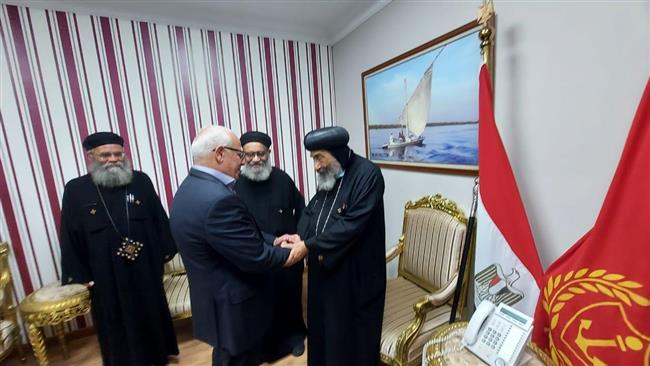 محافظ بورسعيد يستقبل وفدًا من الكنيسة للتهنئة بعيد الأضحى