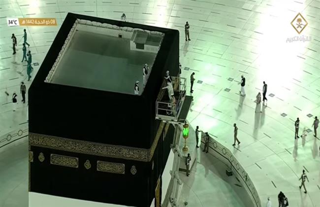بث مباشر.. مراسم استبدال كسوة الكعبة المشرفة