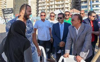 محافظ الإسكندرية: استعدادات مكثفة لإحكام الرقابة ومنع التجاوزات بالشواطئ