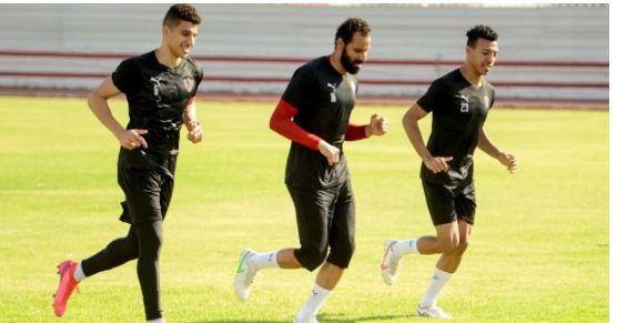  تدريبات بدنية وإطالات للاعبين في مران الزمالك