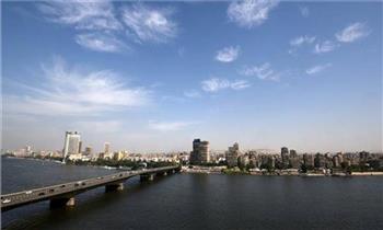   «الأرصاد»: انخفاض طفيف بدرجات الحرارة اليوم والعظمى بالقاهرة 37