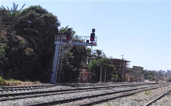   وزير النقل يعلن دخول برج القوصية بالسكة الحديد لمشروع كهربة الإشارات