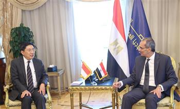   مصر وسنغافورة تبحثان تعزيز التعاون بين البلدين
