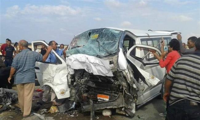 بالأسماء .. إصابة 11 شخص من القليوبية فى انقلاب سيارة أجرة