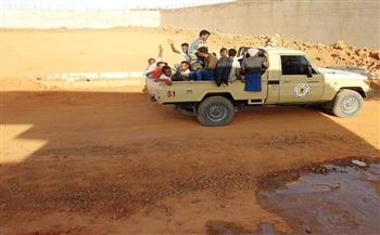   ليبيا.. القبض على مهاجرين غير شرعيين بعد فرارهم من المهربين