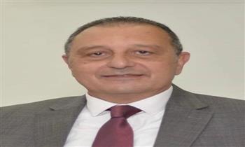   رئيس شركة مصر للطيران يتفقد مطار برج العرب الدولى