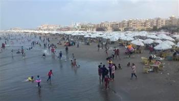  محافظ بورسعيد: شواطئ بورفؤاد تشهد إقبالا كبيرا فى رابع أيام عيد الأضحى 