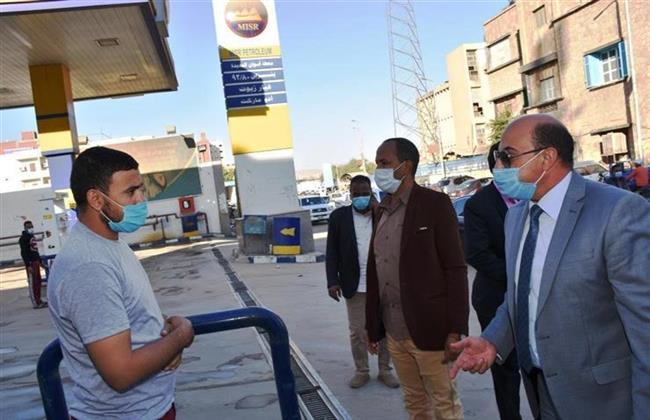 محافظ أسوان: لا زيادة في تعريفة سيارات الأجرة والسيرفيس
