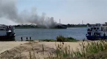   حريق فى باخرة سياحية على كورنيش النيل فى الجيزة