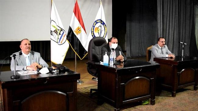 رئيس جامعة بنى سويف يفتتح الدورة التدريبية الثانية للقيادات الجامعية  