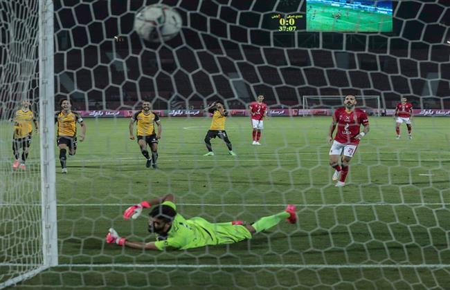 الأهلي يحقق فوزا مثيرا على الإنتاج الحربي ويواصل مطاردة الزمالك