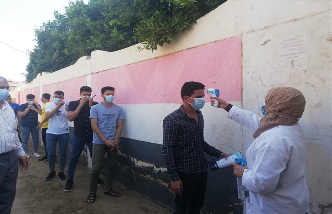 ٨٧٣٣ طالب وطالبة بالشعبة الادبية ادو إمتحانات علم النفس والإجتماع 