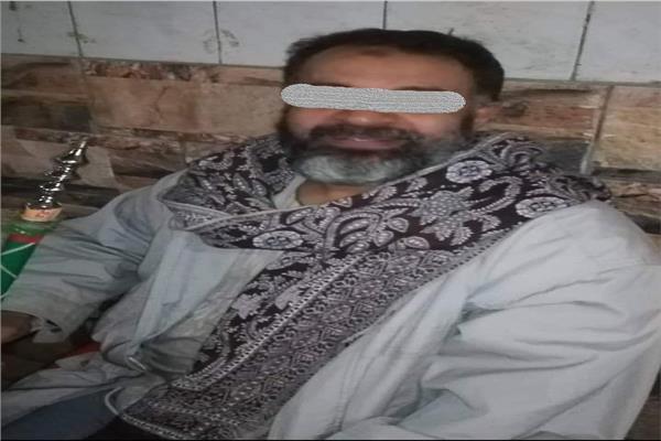 شاهد.. حرب شوارع بين صاحب محل عصير وآخرين