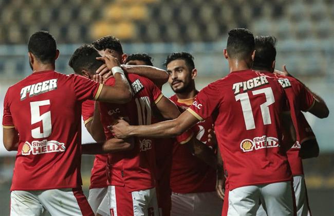 الأهلى يهزم أسوان بثلاثية ويتقدم لتصدر الدورى