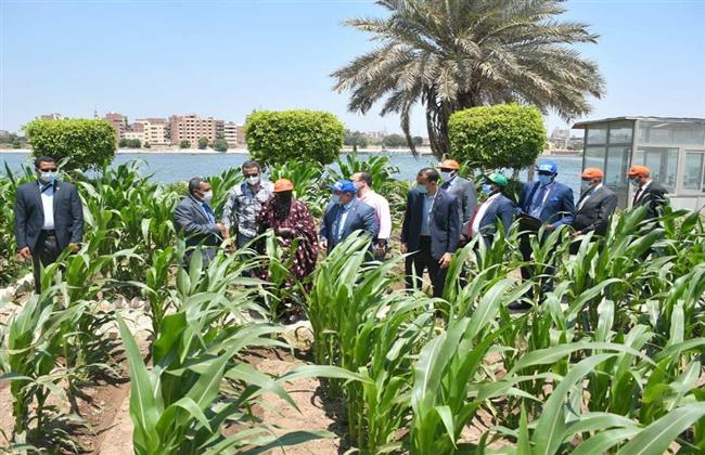 صور|| عبد العاطى ونائب رئيس جنوب السودان فى جولة نيلية