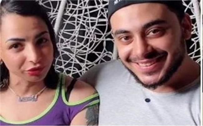 ظهور فيديوهات جديدة لـ«فتاة الهوهوز»