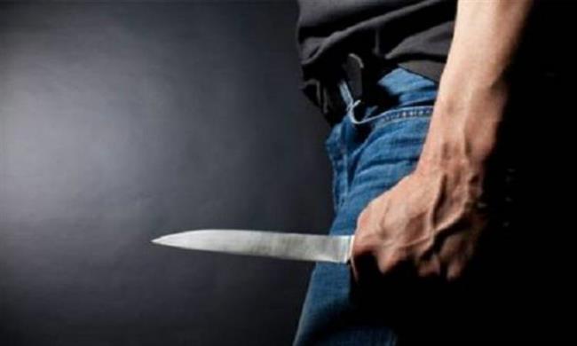 مدرب سباحة وشقيقه يطعنان عامل نظافة فى حلوان أثناء جمع القمامة