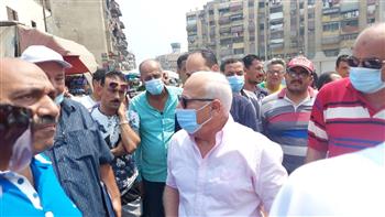   محافظ بورسعيد يطالب أصحاب المحال الإلتزام بالمساحات القانونية 
