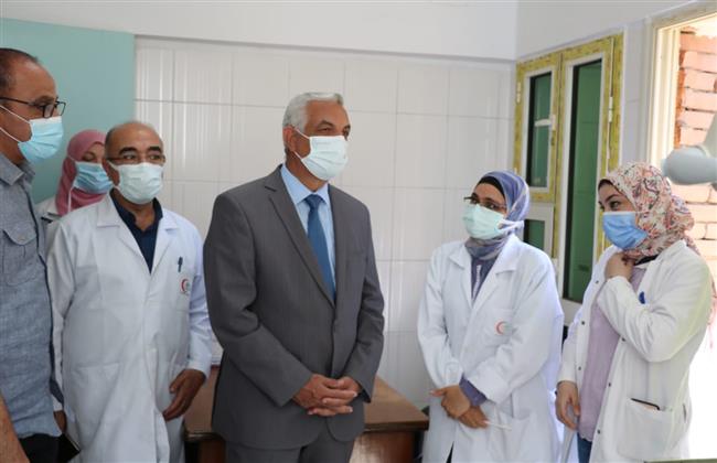 رئيس جامعة المنوفية فى زيارة تفقدية لمستشفى الطلبة