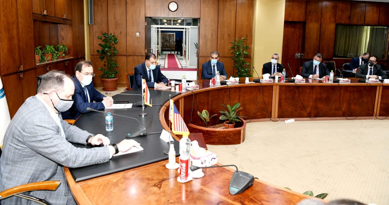 وزير البترول يستقبل وفد شركة أباتشى العالمية