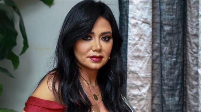 بالأحمر.. رنيا يوسف تشعل مواقع التواصل الاجتماعي بـ فيديو جديد