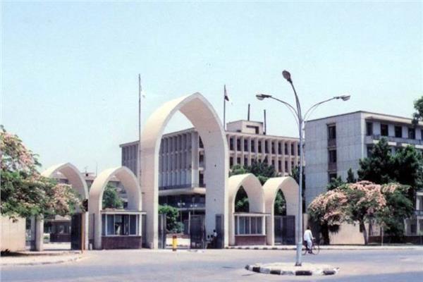جامعة جنوب الوادى تنظم قافلة شاملة بمركز الوقف بقنا 