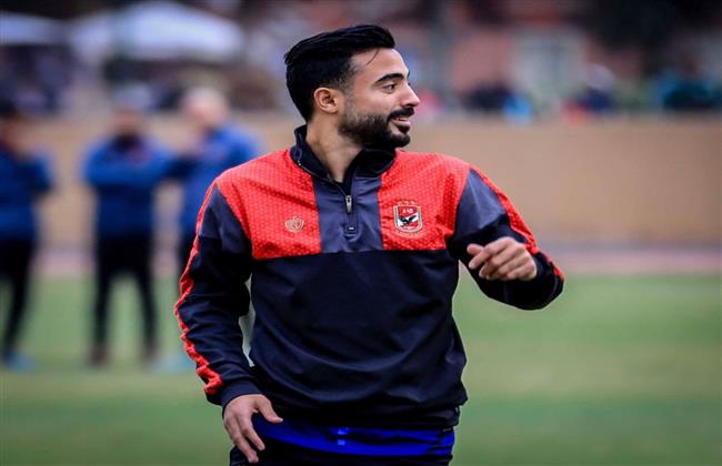 نجم الأهلى يهدد بالرحيل عن القلعة الحمراء