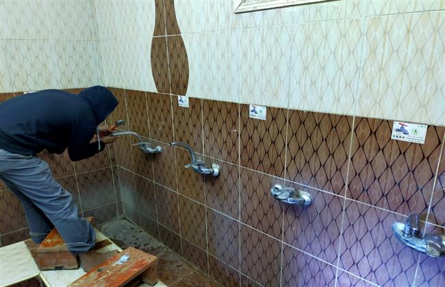 تركيب القطع الموفرة للمياه بالمساجد والكنائس بغرب الإسكندرية