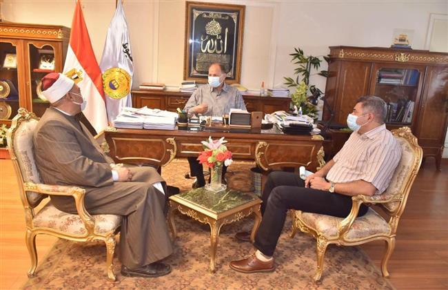 محافظ أسيوط يشيد بجهود «بيت العائلة المصرية» فى إنهاء الخصومات الثأرية