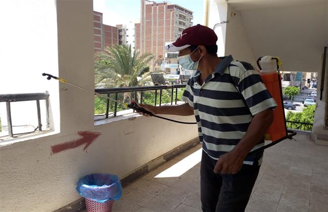 الثانوية العامة.. تعقيم وتطهير اللجان والاستراحات بمطروح 