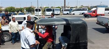 حملة مكبرة على مركبات «التوك توك» بالعبور ودمياط الجديدة