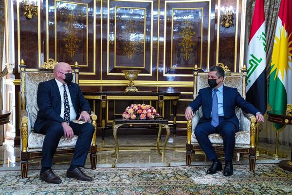 رئيس حكومة كردستان والسفير الفنلندي يناقشان جهود مكافحة الإرهاب