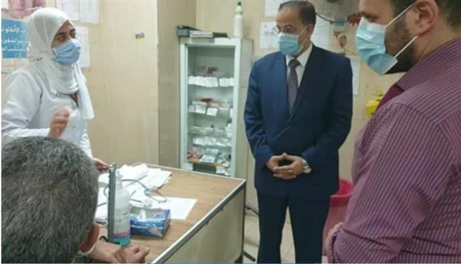 «تركوا العمل».. إحالة طبيب وصيادلة مركز لقاح كورونا للتحقيق فى القليوبية