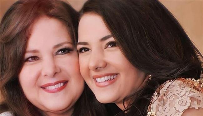 «بقيت يتيمة».. دنيا سمير غانم تكتب رسالة مؤثرة لجمهورها