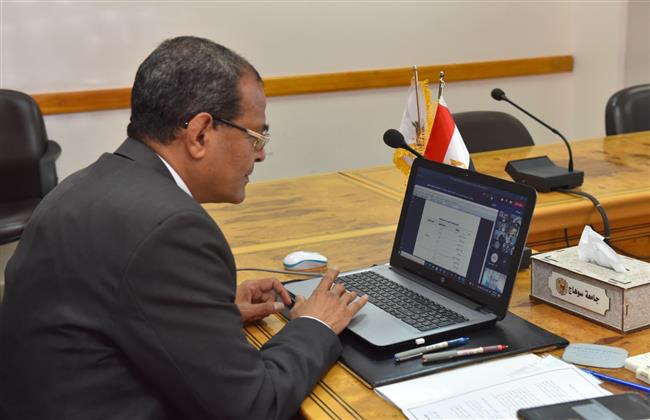 جامعة سوهاج تشارك بالجلسة الشهرية للمجلس الأعلى لخدمة المجتمع 