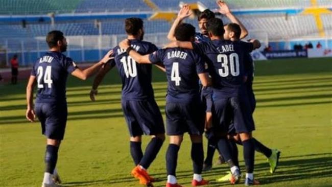 تعثر الاتحاد يهدى بطاقة الكونفدرالية إلى بيراميدز