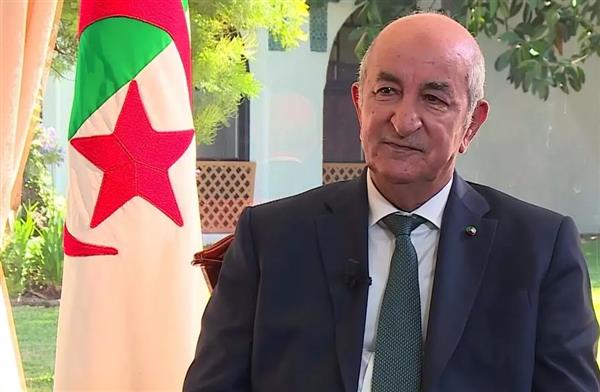 الرئيس الجزائري يوجه بتسخير كل الإمكانيات المادية والبشرية لإخماد 71 حريقًا