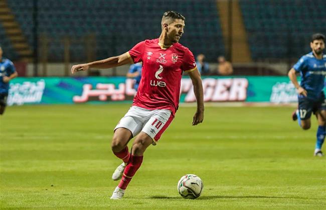 محمد شريف يفتتح التهديف لـ الأهلى فى شباك الإسماعيلى
