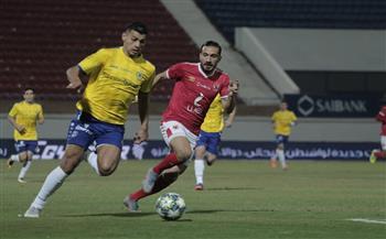 الأهلى يكتفى بهدف وحيد في شباك الإسماعيلى بالشوط الأول