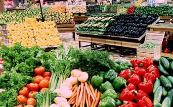   أسعار الخضراوات والفاكهة فى سوق العبور