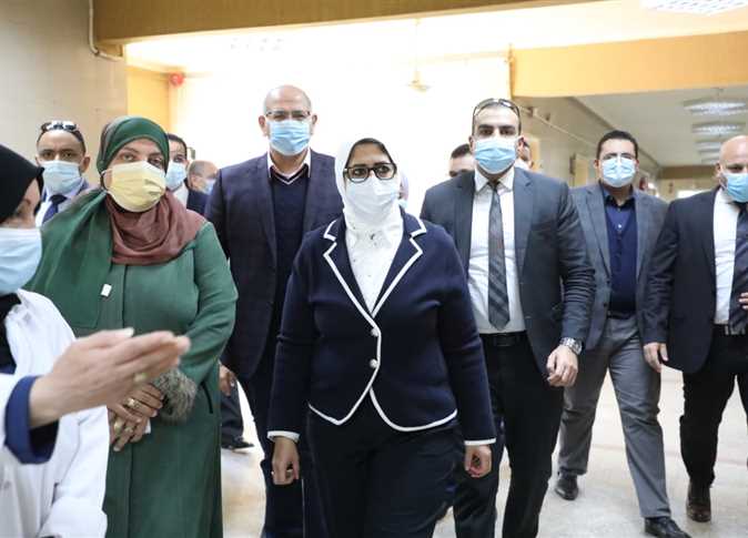 وزيرة الصحة تشيد بحرص المواطنين على الإقبال بمراكز التطعيمات لتلقي اللقاح