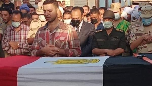 نائب محافظ المنيا يشهد تشييع جثمان شهيد الواجب الوطني 