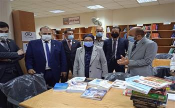 لجنة القطاع الصيدلى بالأعلى للجامعات تتفقد كلية صيدلة المنوفية