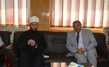   نائب رئيس جامعة الأزهر للوجه القبلي يستقبل مستشار رئيس الجمهورية للشئون الدينية