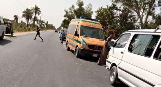 شاهد لحظة سقوط سيارة عروسين فى إحدى ترع البحيرة