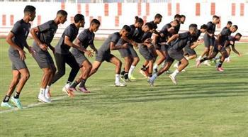 مستبعدو قائمة الزمالك من لقاء دجلة يؤدون التدريبات بملعب النادي