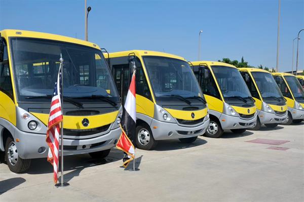 الولايات المتحدة تُسلّم 20 حافلة جديدة إلى محافظة شمال سيناء