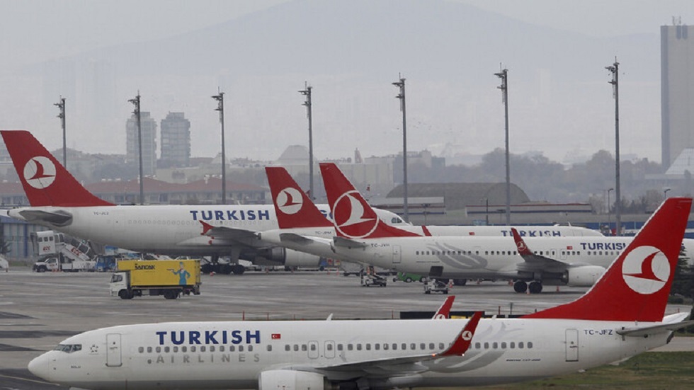 طاقم طائرة تركي يطلب اللجوء السياسي