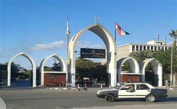 رئيس جامعة أسيوط يدعو الطلاب المصريين والوافدين  للدراسة فى الجامعة