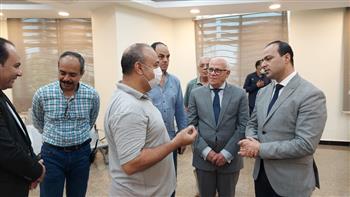   محافظ بورسعيد يزور مجمع هيئات التأمين الصحى الشامل ويلتقى رئيس هيئة الرعاية الصحية